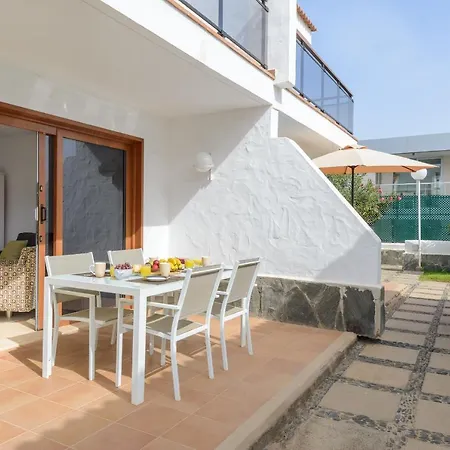 Bonito Con Piscina Junto A La Playa Apartment